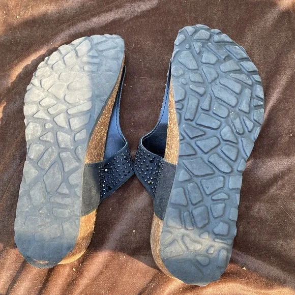 Sandals - Picture 3 of 4